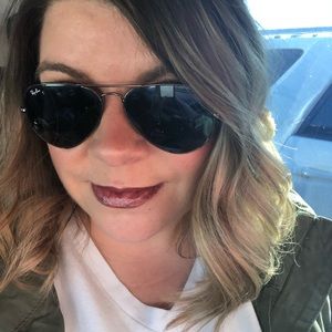 Meet your Posher, Brianne